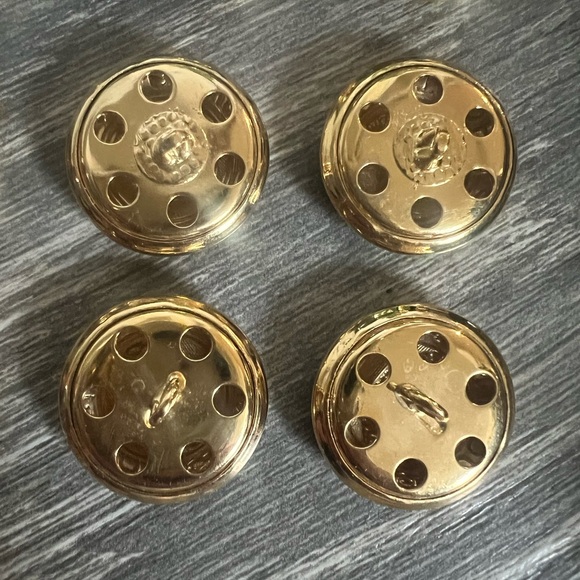 A Set of a Dozen St. John Gold & Black Enamel Replacement Shank Buttons - Picture 4 of 5